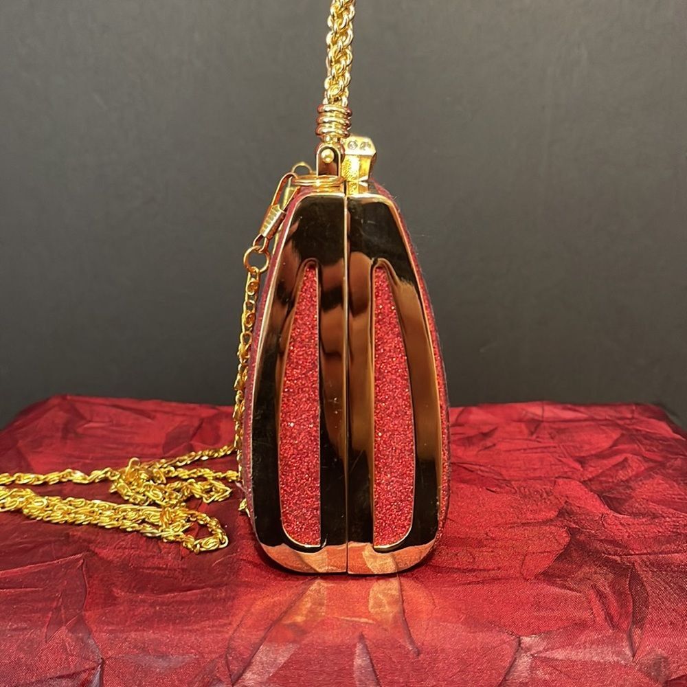 Red Glitter and Gold Evening Clutch Bag Gold Chain Strap - Picture 3 of 13